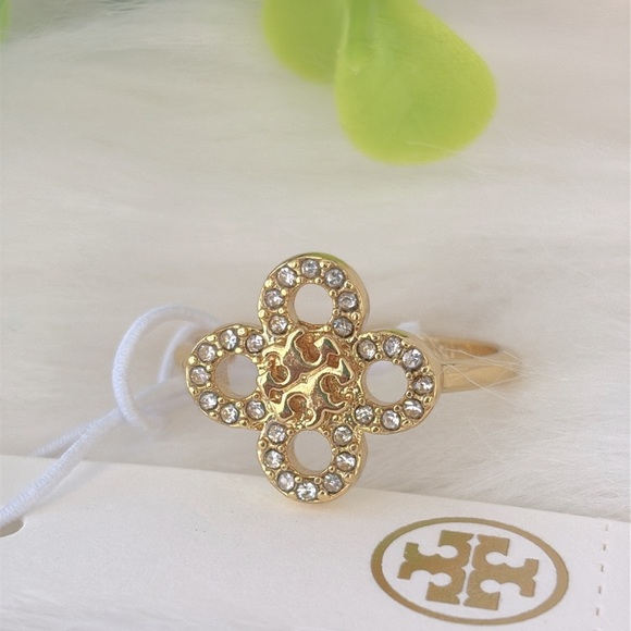 Tory Burch Clover Ring - Picture 5 of 10